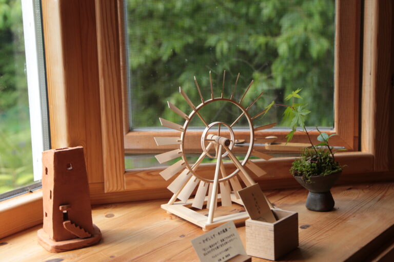 2nd generation, "Kazeshirasu" wooden windmill